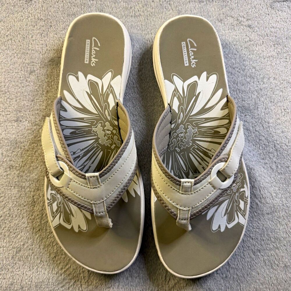 Clarks Breeze Mila Women's 10 M Beige Floral Adjustable Flip Flops Sandals NWOT